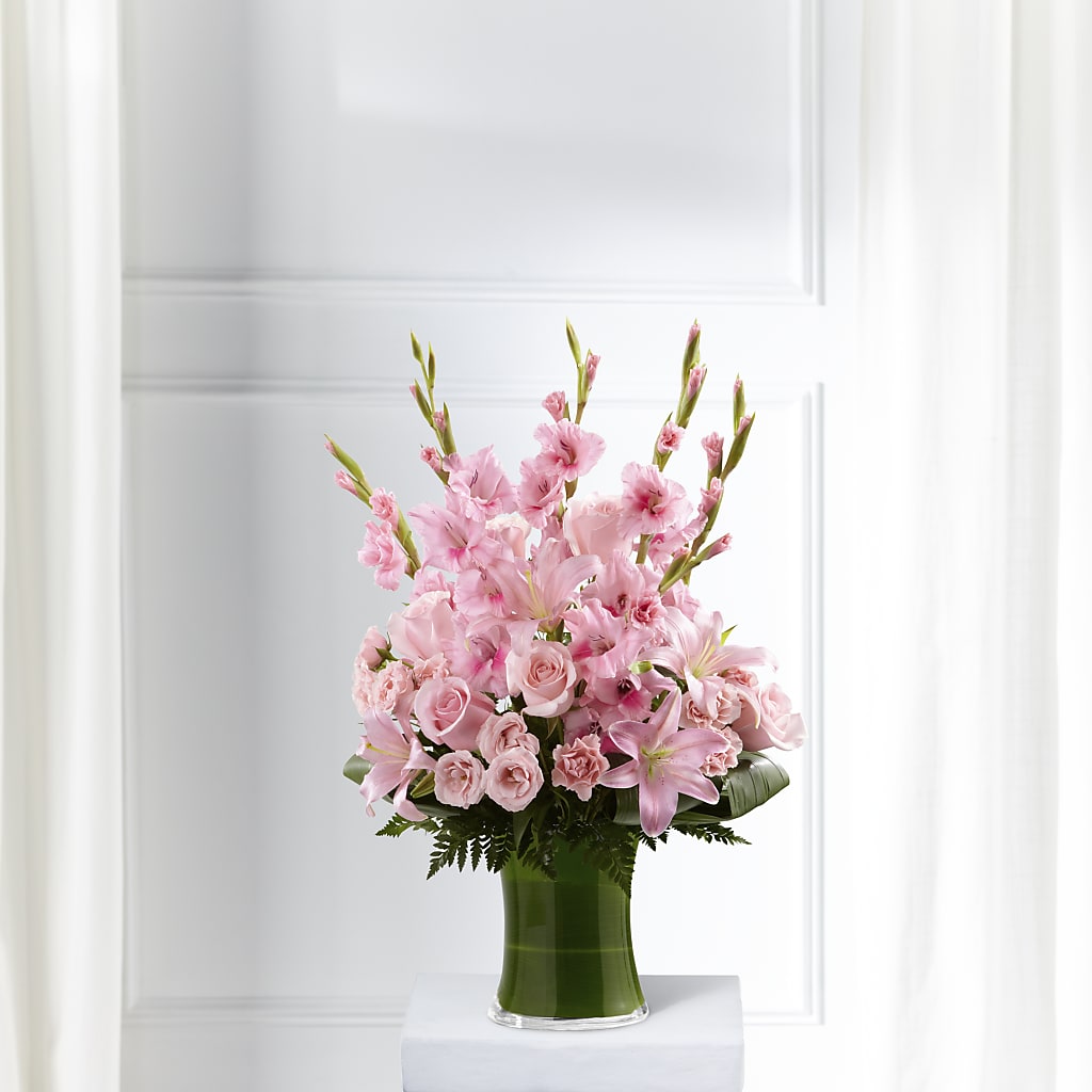 Lovely Tribute Bouquet – Dreamy Flowers Llc, Wesley Chapel FL