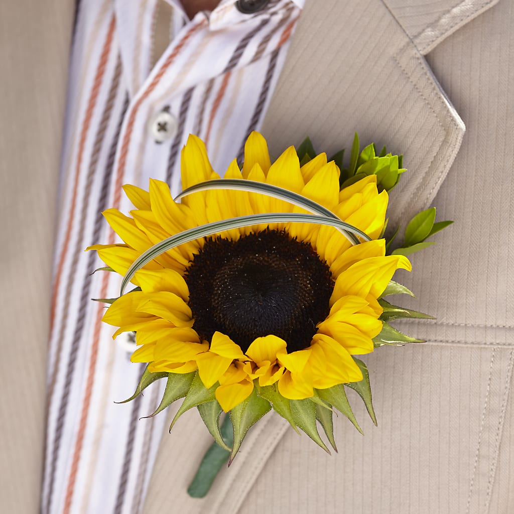 Free Spirit Boutonniere – Dreamy Flowers Llc, Wesley Chapel FL