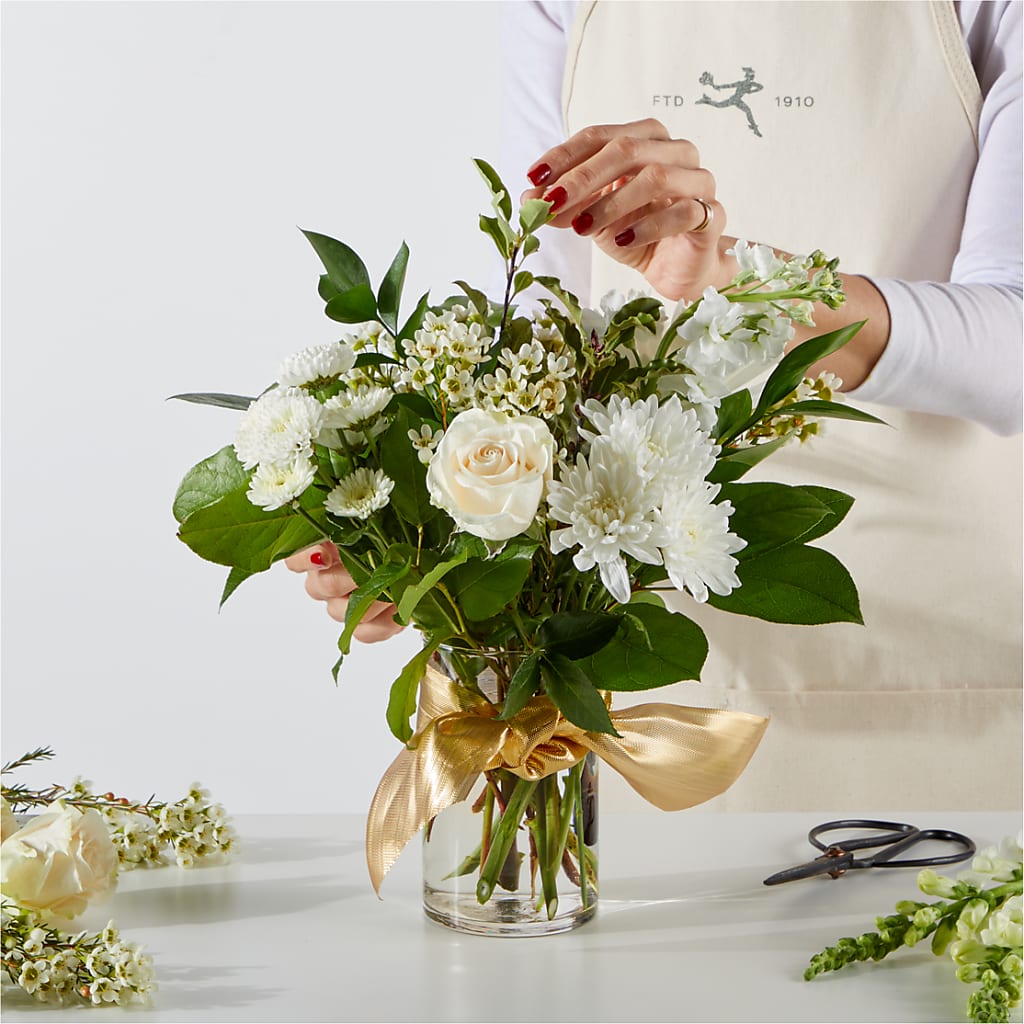 New Beginnings – A Florist Original –  Dreamy Flowers Llc, Wesley Chapel FL