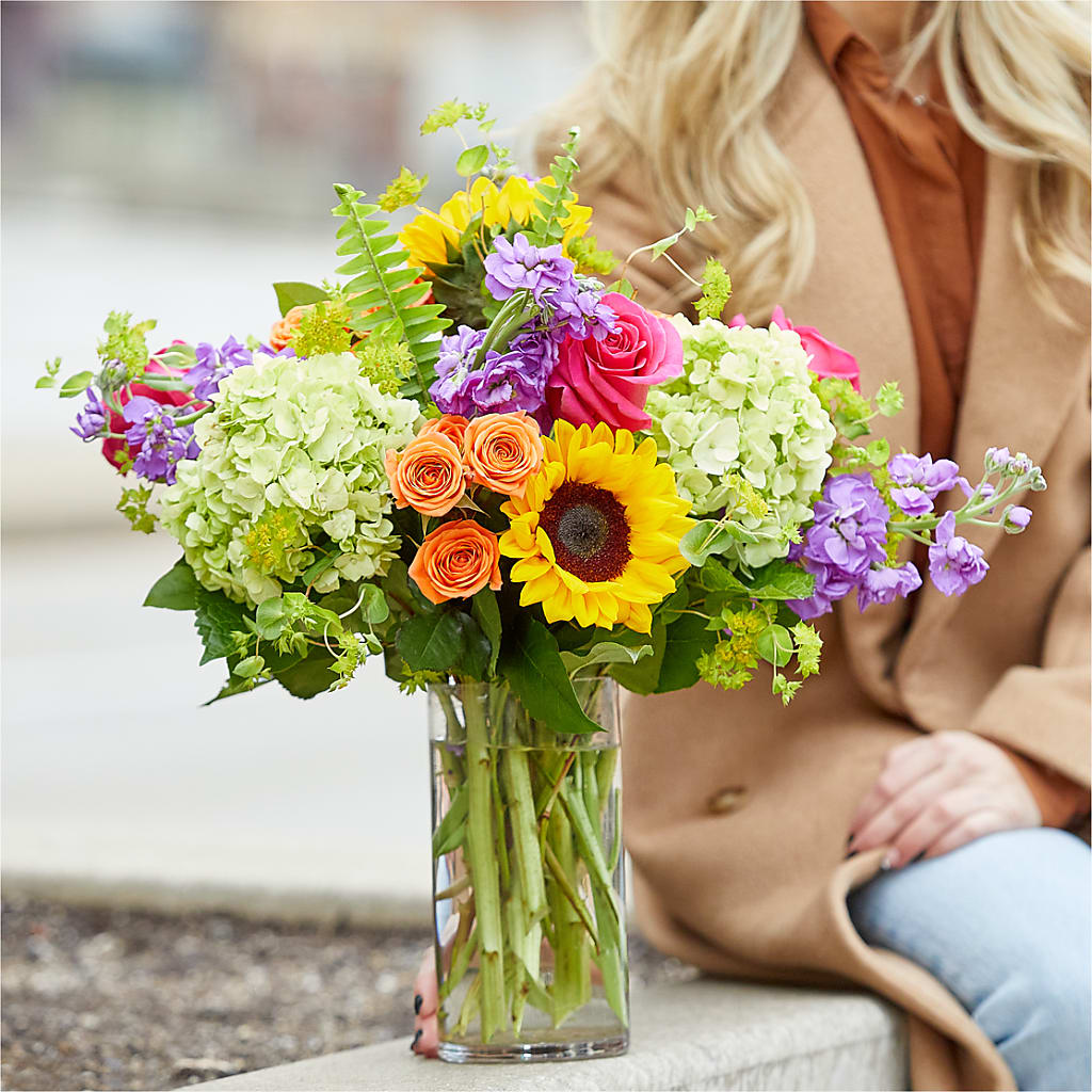 Vibrant Greetings Bouquet –  Dreamy Flowers Llc, Wesley Chapel FL