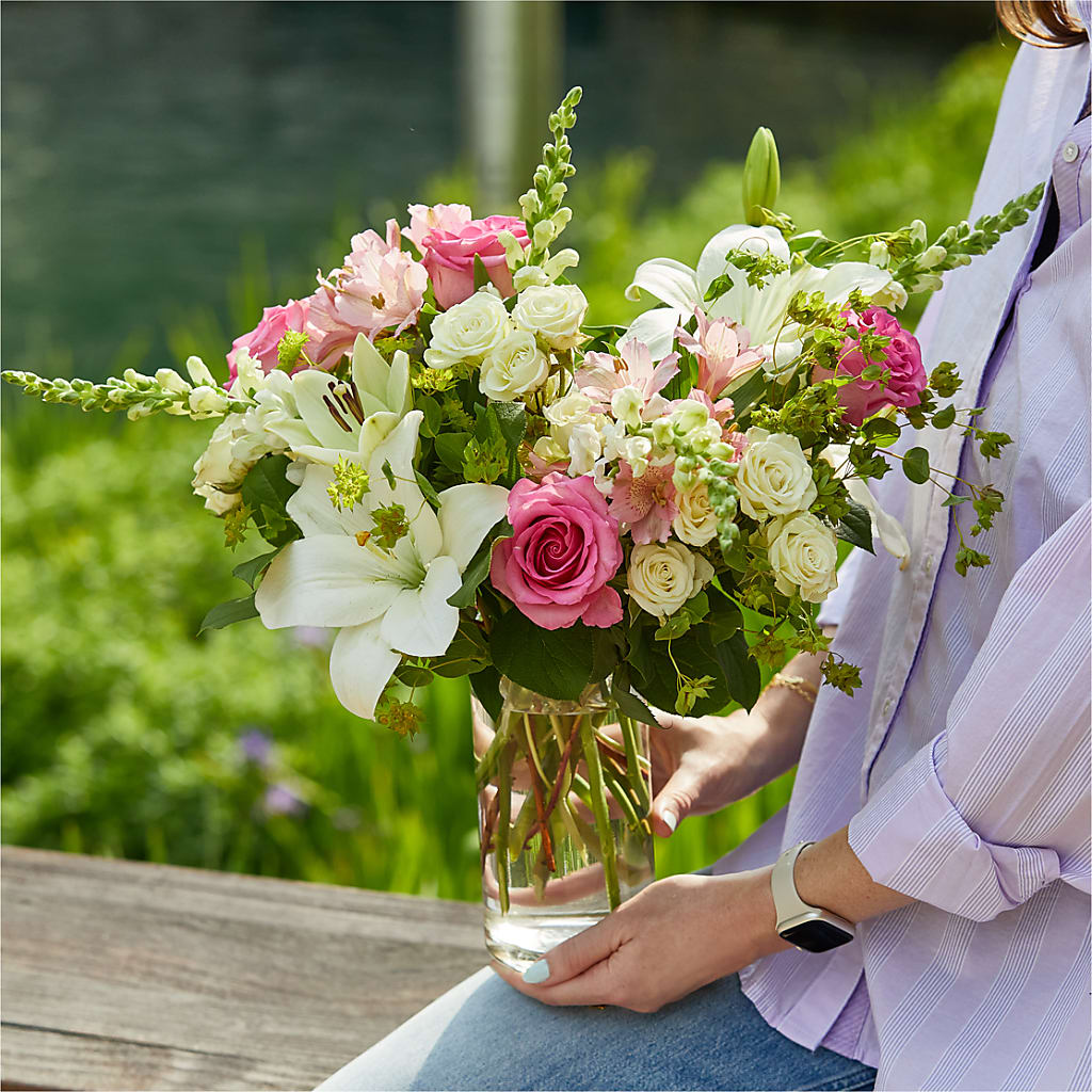 Fondly Bouquet –  Dreamy Flowers Llc, Wesley Chapel FL